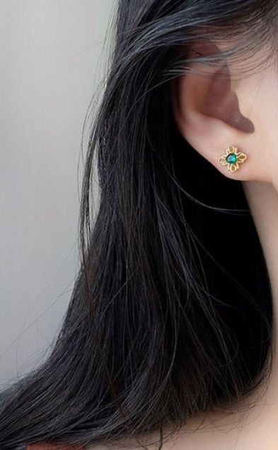 emerald earrings