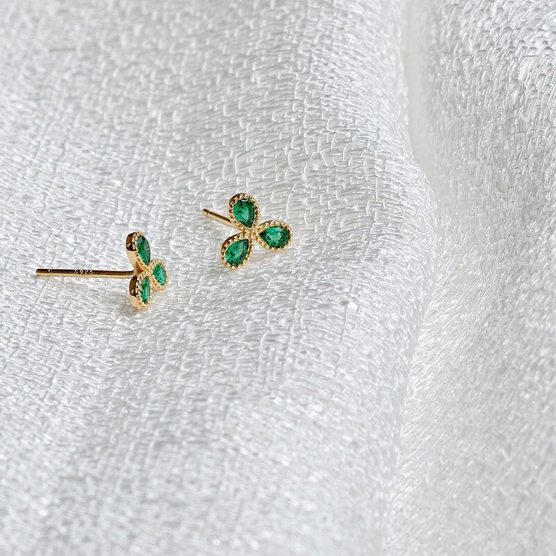 Dainty Clover Emerald CZ Earrings, 925 Silver Lucky Flower Earrings, Gold Emerald Flower Studs, Minimalist Flower Stud, Gift for her, GE13