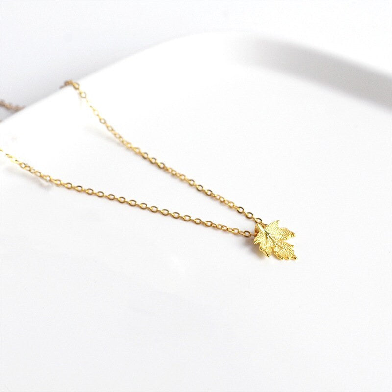 Gold Maple Leaf Necklace, 14k Gold Vermeil Maple Leaf Pendant, Dainty Plant Design Necklace, Minimalist Necklace, Gift for her, GN35