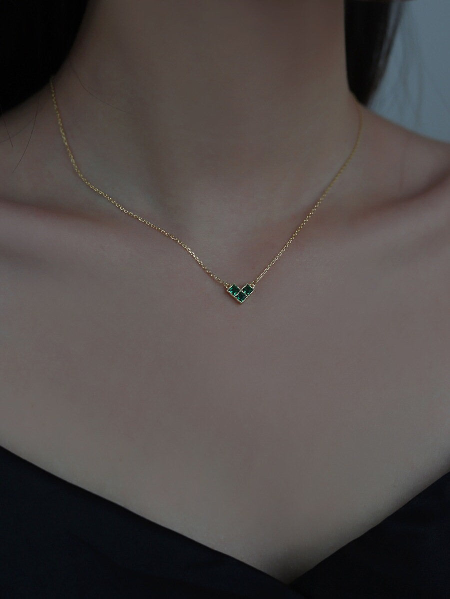 Dainty Emerald Green CZ Heart Shape Necklace, 14k Gold Vermeil Emerald Heart Necklace, Emerald Choker Necklace, Gift for Her, GN74