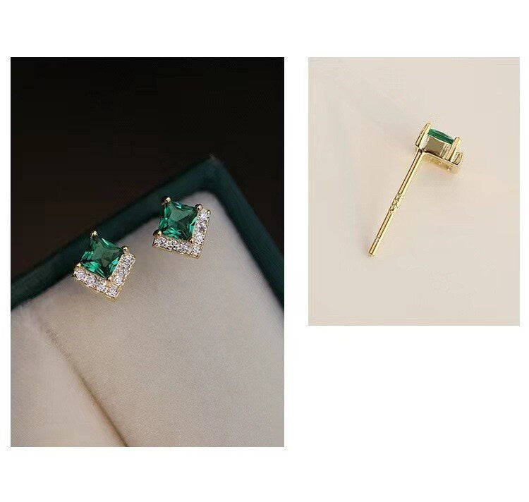 Dainty V-Shape Emerald Earrings, Gold Small Emerald Stud Earrings, Minimalist Green CZ Earrings, Helix Earring, Perfect Gifts for Her, GE82