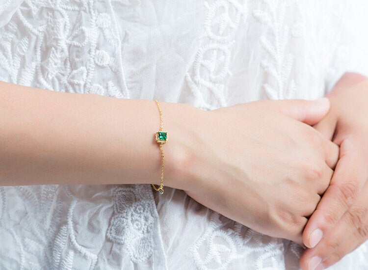 Dainty Emerald Bracelet with litter CZ, Gold Vermeil Emerald Bracelets, Minimalist Emerald Bracelet, Bridesmaid Gift, Gift for Her