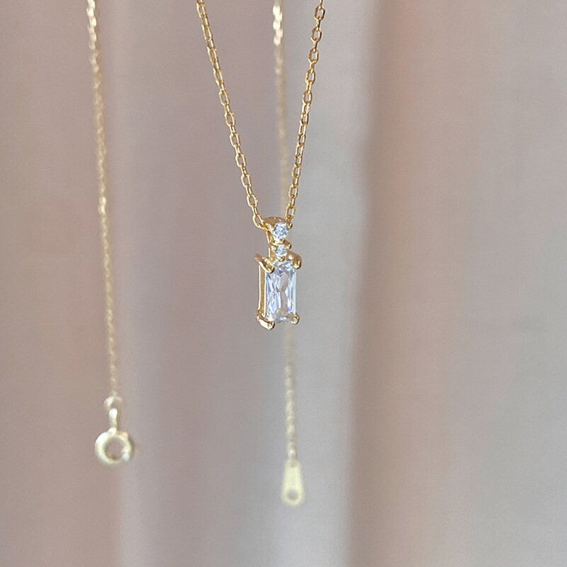 Dainty CZ Diamond Perfume Bottle Necklace, 14k Gold Plated 925 Silver CZ Crystal Necklace, Minimalist Perfume Necklace, Gift for her, GN13