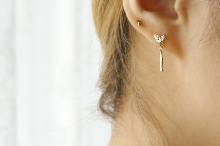 9K Solid Gold Leaf Drop Earrings, Dainty Solid Gold Leaves Dangling Earrings, Minimalist Gold Leaf Earrings, Gifts for Her