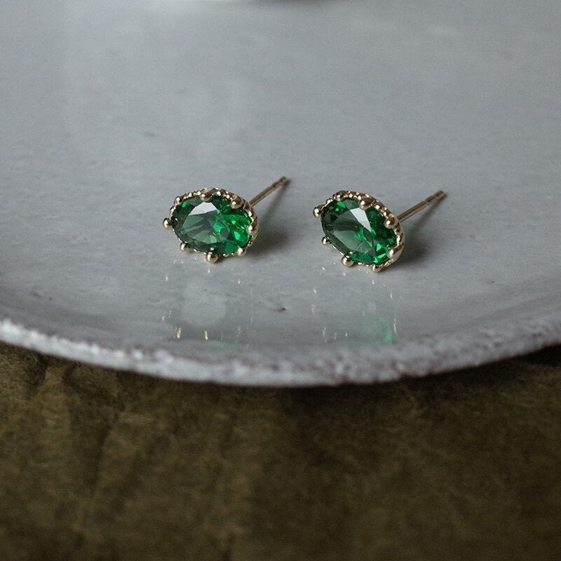 Sterling Silver Oval Emerald CZ Stud Earrings, Dainty Oval Green CZ Earrings, Gold Oval Emerald Earrings, Minimalist, Gifts for Her, GE15