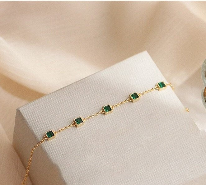 Dainty Square Emerald CZ Bracelet, 14k Gold Vermeil Emerald Charm Bracelets, Minimalist Emerald Bracelet, Gift for her, GB01