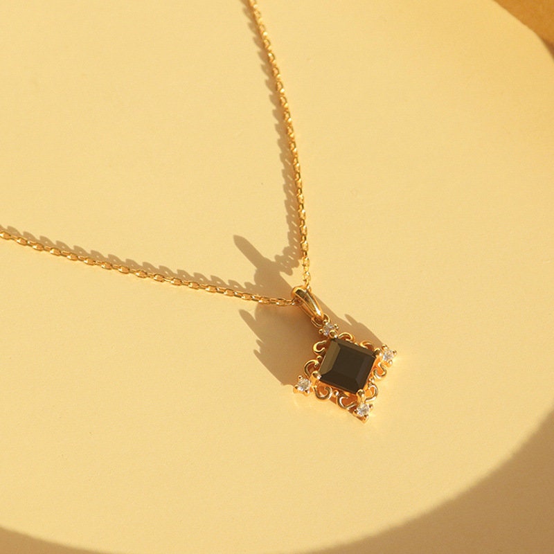 14k Gold Vermeil Vintage Style Black Onyx Necklace, Minimalist 925 Silver Onyx Necklace, Dainty Brown Sugar Latte Design, Gifts for Her, N22