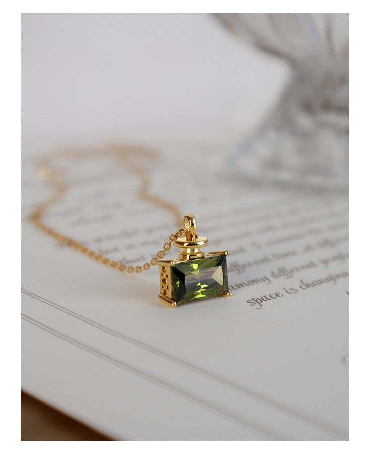 Dainty Olive Green CZ Perfume Bottler Necklace, Gold Vermeil Perfume Bottle Pendant, Statement Necklace, Gift for her, Christmas gift, GN24