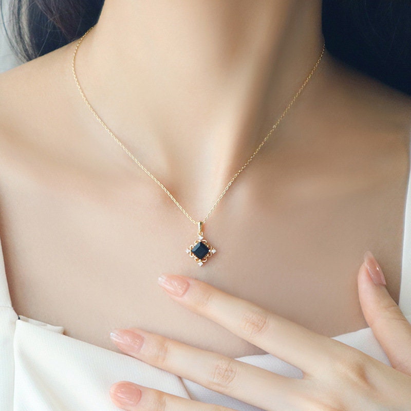 14k Gold Vermeil Vintage Style Black Onyx Necklace, Minimalist 925 Silver Onyx Necklace, Dainty Brown Sugar Latte Design, Gifts for Her, N22