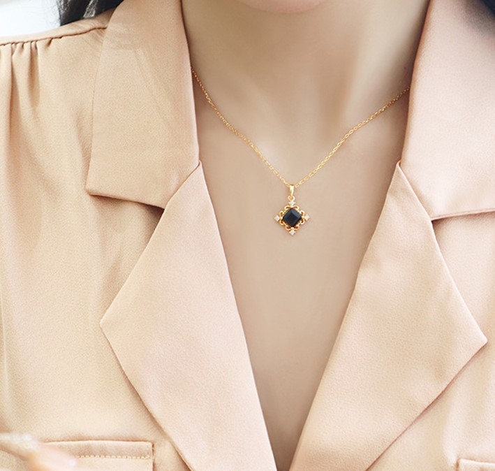 14k Gold Vermeil Vintage Style Black Onyx Necklace, Minimalist 925 Silver Onyx Necklace, Dainty Brown Sugar Latte Design, Gifts for Her, N22