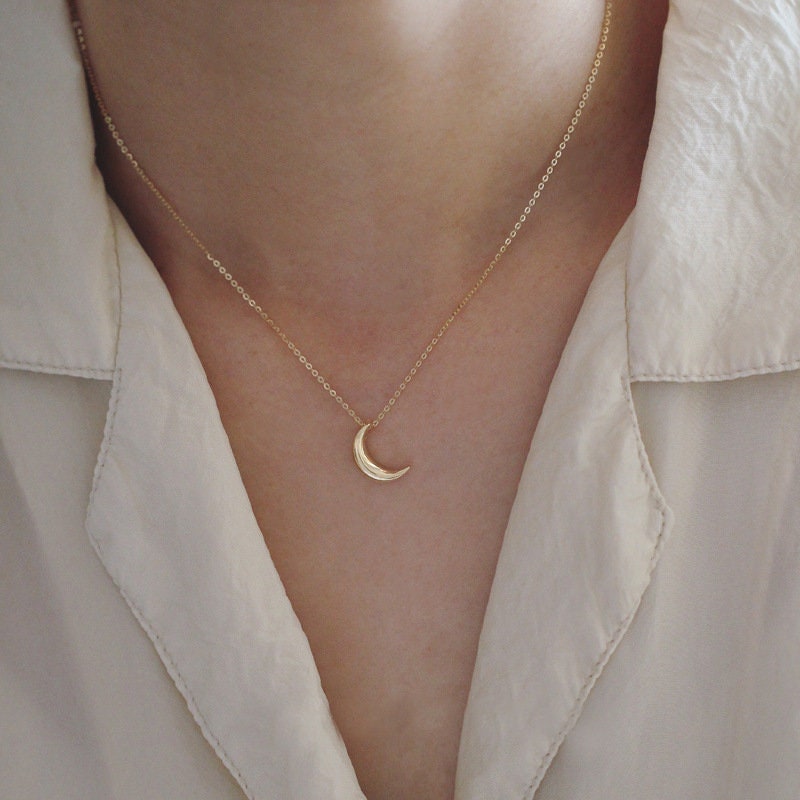 Dainty Gold Crescent Moon Necklace, 14k Gold Vermeil Moon Necklace, Minimalist Moon Choker, Stackable Moon Necklace, GN28