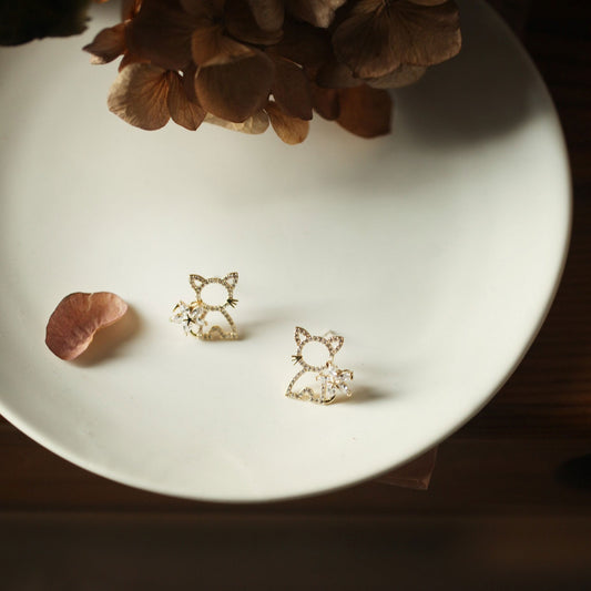 Dainty Gold CZ Cat Stud Earrings, Hollow-out Sparkly CZ Kitty Earrings, Minimalist Cute Cat Flower CZ Earring, Gifts for her, E52