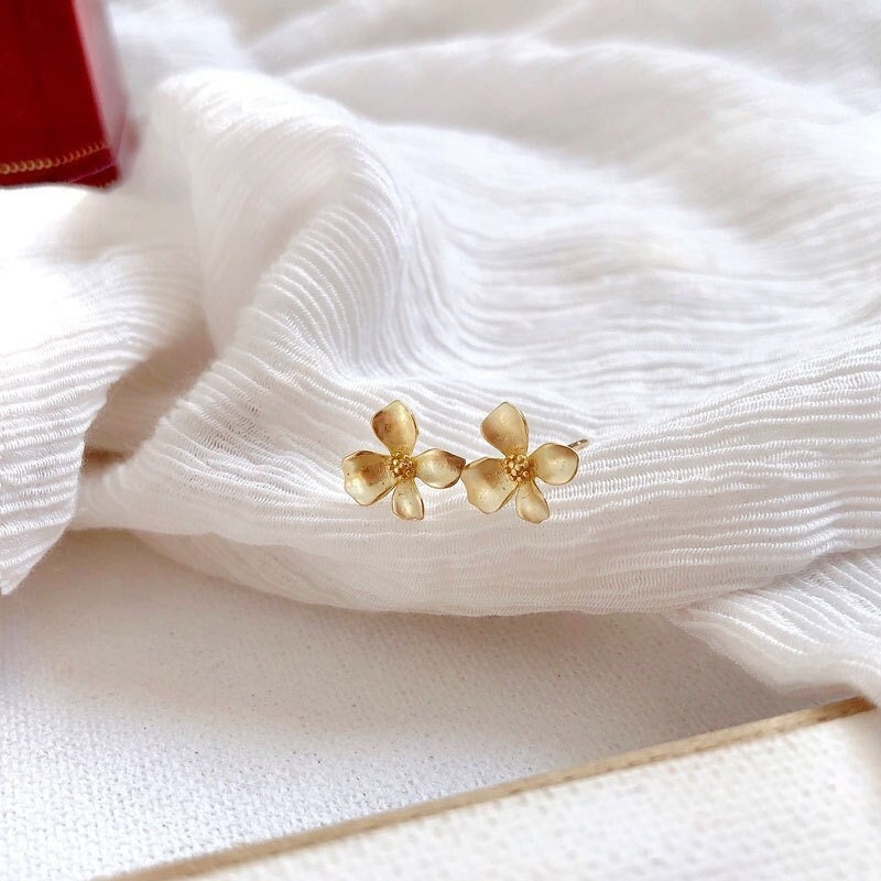 Gold Gardenia Stud Earrings, Gold Vermeil Flower Earrings, Dainty Plant Earrings, Natural Earrings, Minimalist Earrings, Christmas Gift GE88