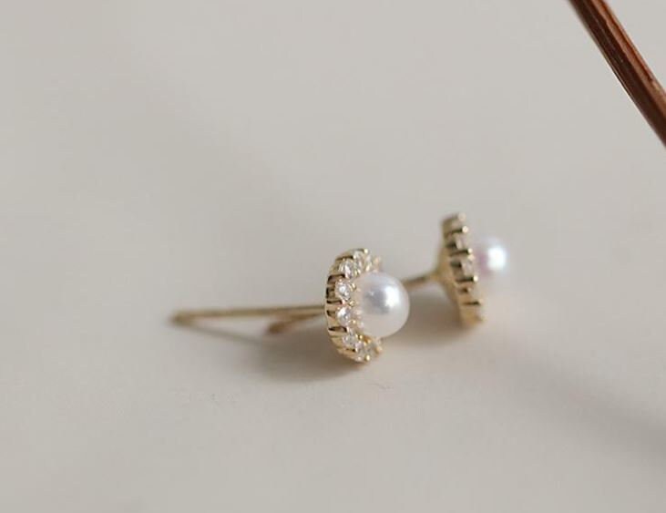 Dainty CZ Tiny Pearl Stud Earrings, Tiny Sparkly CZ Earrings, Gold Simulated Pearl Paving CZ Studs, Minimalist Earring, Gift for her, GE101