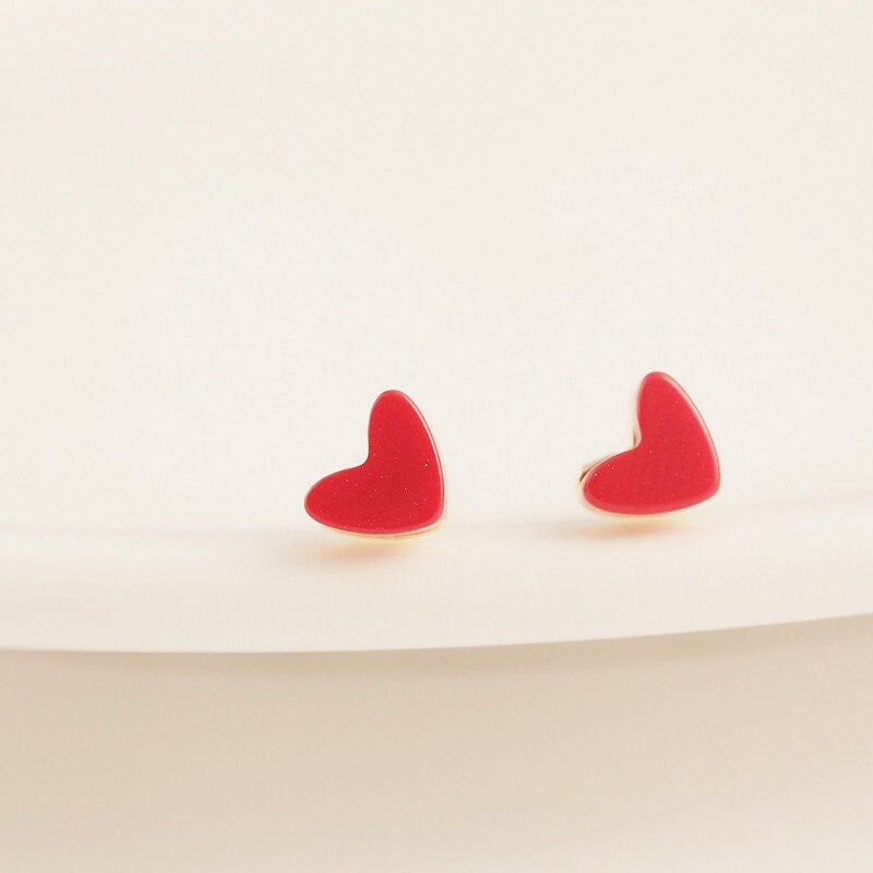 18k Gold Vermeil Coral Heart Earrings, Dainty Coral Heart Studs, Gold Red Heart Earring, Minimalist Classic Earring, Gift for her, GE119