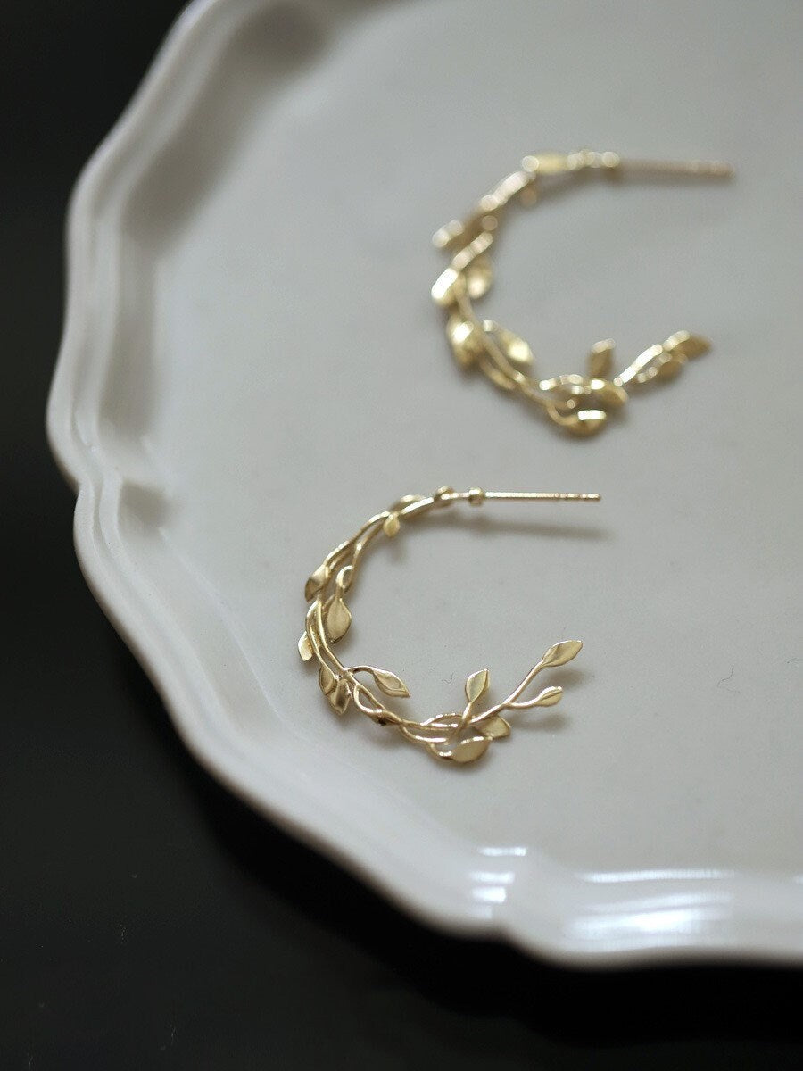 14k Gold Vermeil Leaf Circle Earrings, Wrap Leaf Half Circle Drop Earrings, Gold Wreath Dangle Earrings, Wreath Earrings, Gift for her GE131