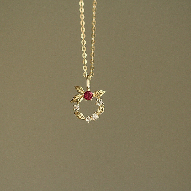 Dainty Gold Small Wreath Necklace, Ruby CZ Wreath Pendant, Gold Leaf Wreath Necklace, Minimalist Necklace, Women Necklace, Gift for her GN53