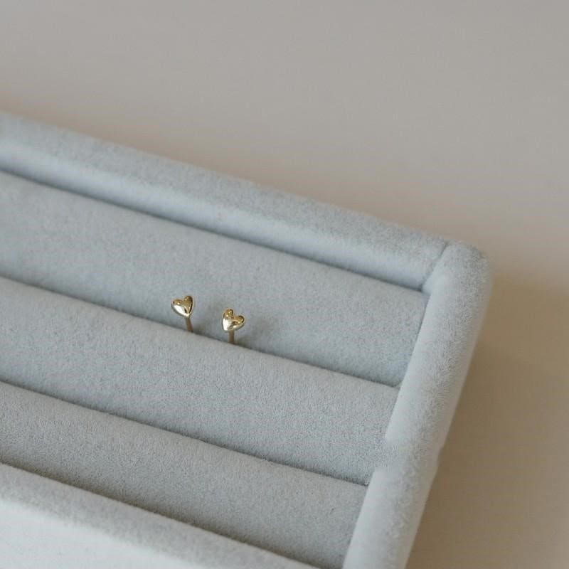 Extra Tiny Heart Stud Earrings, Tiny Gold Heart Studs, Helix/Tragus Earrings, Minimalist Studs, Gift for her, GE137