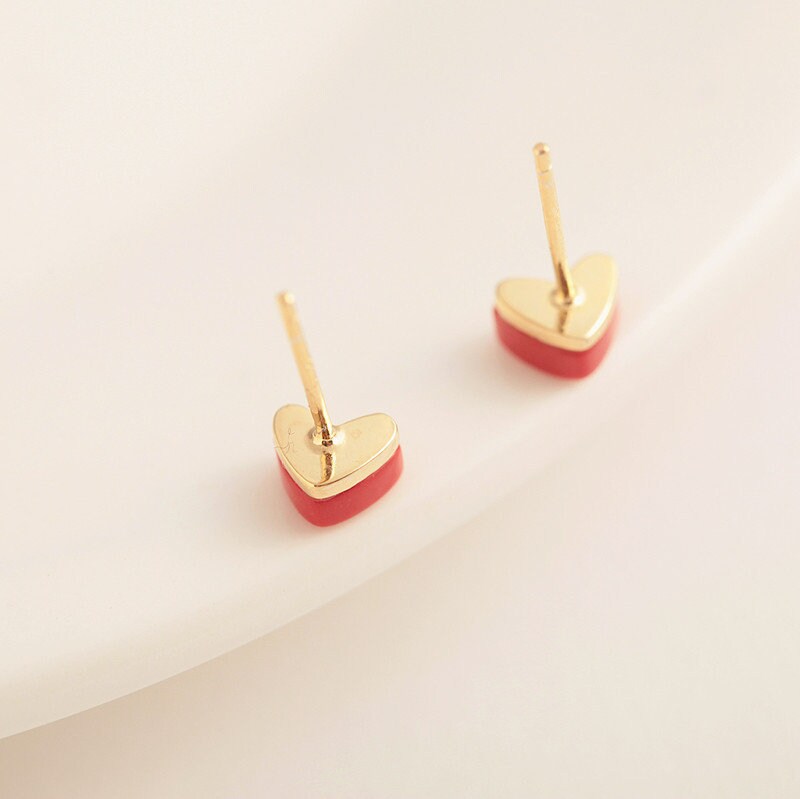 18k Gold Vermeil Coral Heart Earrings, Dainty Coral Heart Studs, Gold Red Heart Earring, Minimalist Classic Earring, Gift for her, GE119