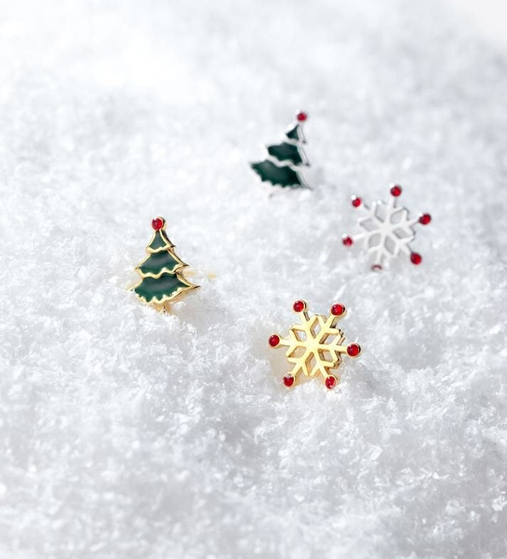 925 Silver Christmas Tree Earrings, Dainty Snowflake & Christmas Tree Earrings, Mismatched Christmas Earring, Tree/Snowflake Earrings, GE123