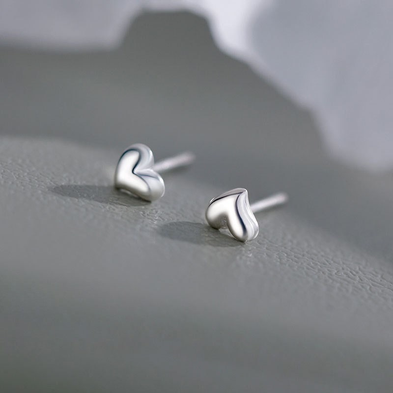 Sterling Silver Tiny Heart Stud Earrings, Dainty Silver Heart Earrings, Minimalist Heart Earring, Helix/Tragus Earring, Gift for her, GE125