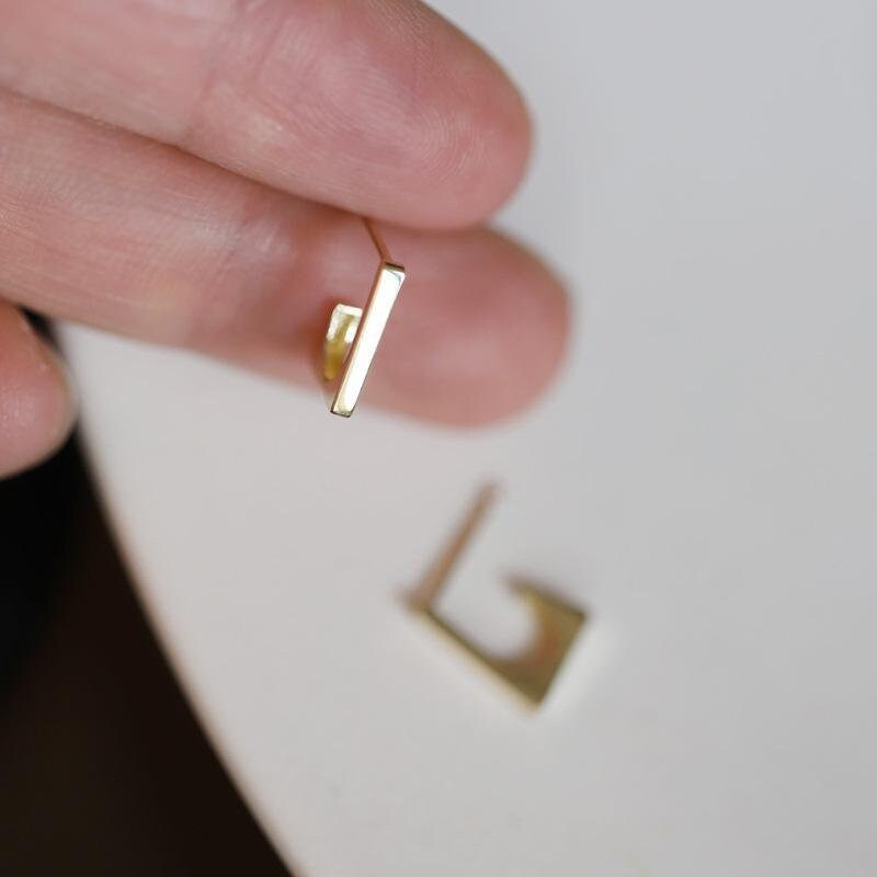 Gold L-Shaped Earrings, Dainty Geometry Earrings, Letter Earrings, Minimalist Gold Earring, Gift for her, Perfect for everyday, GE136