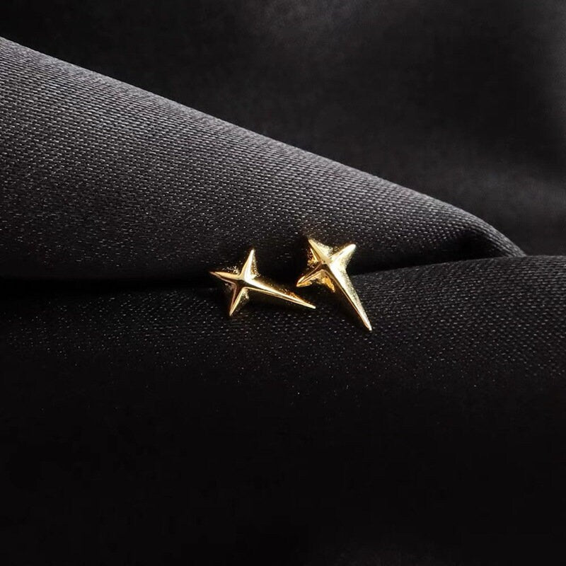 Dainty Gold North Star Stud Earrings, Gold Star Earrings, Star Studs, Minimalist Star Earring, Helix Studs, Perfect for Everyday Wear, GE166