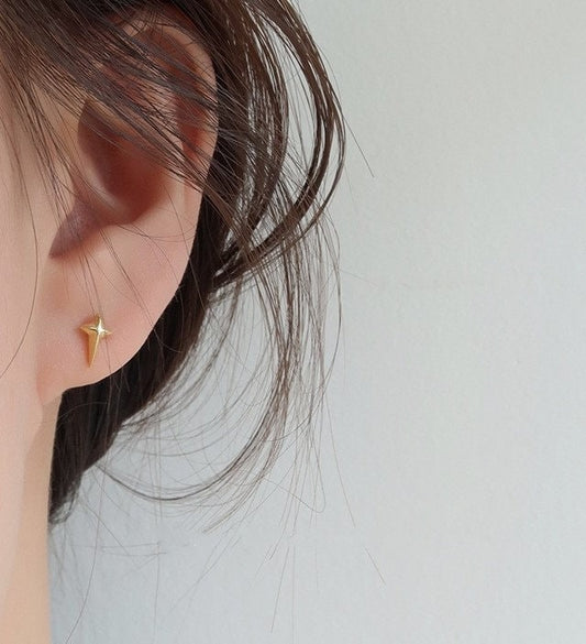 Dainty Gold North Star Stud Earrings, Gold Star Earrings, Star Studs, Minimalist Star Earring, Helix Studs, Perfect for Everyday Wear, GE166