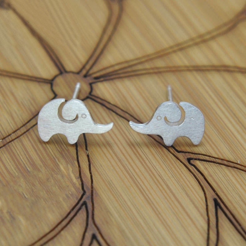 925 Silver Elephant Earrings, Adorable Elephant Studs, Animal-lover Earrings, Minimalist Earrings, Gift for Her, GE168