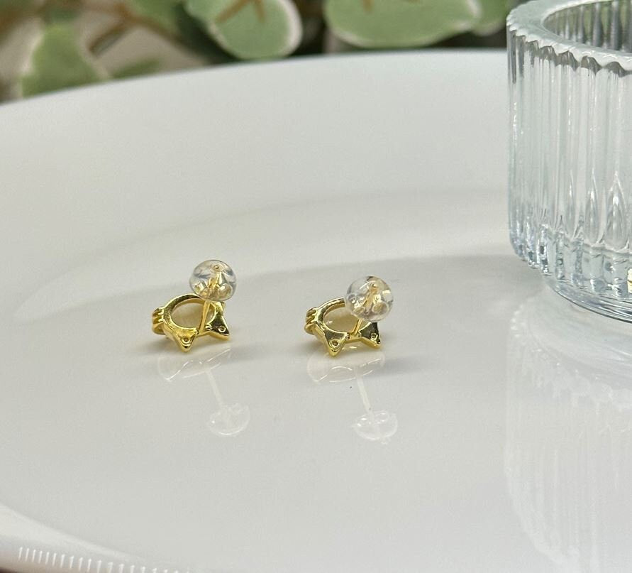 14k Gold Vermeil Cute Cat Earrings, Cats Eye Kitten Earrings, Gold Kitty Earrings, Cat-lover Earring, Cute Animal Earring, Gift for Her GE81