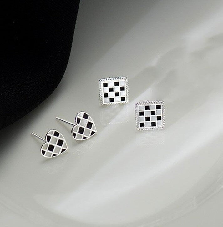 S925 Silver Checkerboard Stud Earrings, Black White Checkerboard Earrings, Diamond Shape Earring, Heart Shape Earrings, Minimalist, GE163