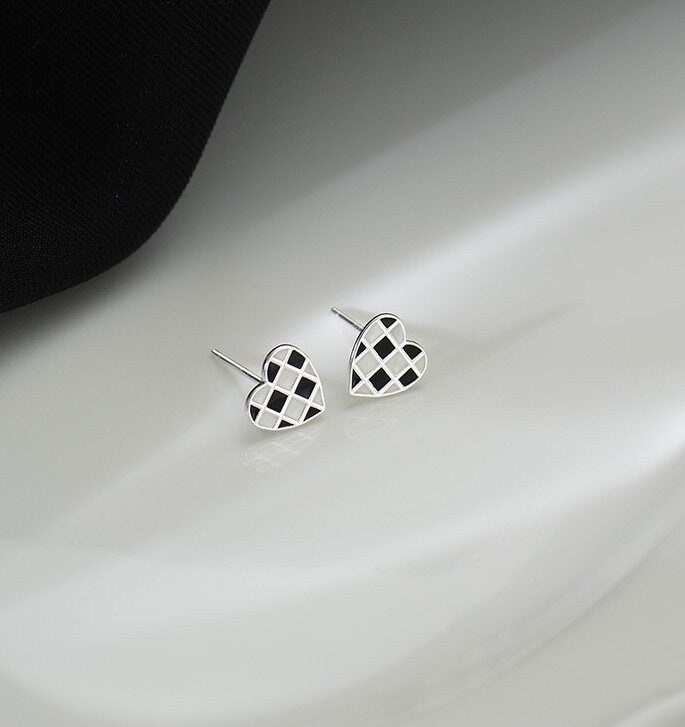 S925 Silver Checkerboard Stud Earrings, Black White Checkerboard Earrings, Diamond Shape Earring, Heart Shape Earrings, Minimalist, GE163