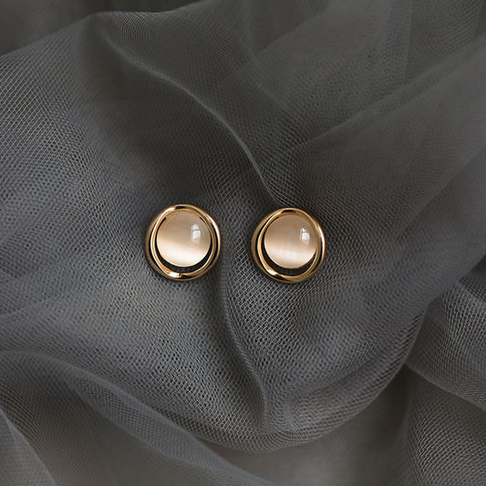 Gold Cats Eye Stud Earrings, Dainty Round Cat's Eye Earrings, Geometry Cats eye Earrings, Minimalist Gold Earrings, Gift for her, GE192