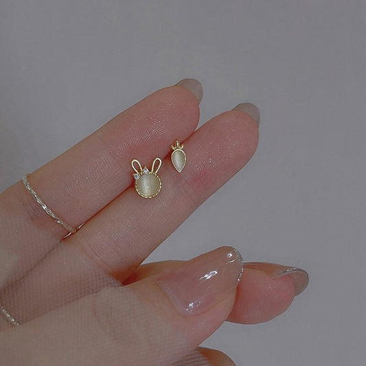 Gold Cat's Eye Bunny & Carrot Stud Earrings, Rabbit Earrings, Carrot Earrings, Minimalist Gold Mismatched Earrings, Gift for her, GE180