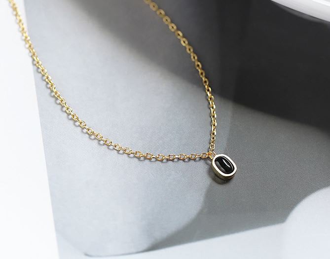 Dainty Gold Vermeil Oval Black Onyx Necklace, Gold Black Onyx Pendant, Black Onyx Choker, Stackable Onyx Necklace, Gift for her, GN61