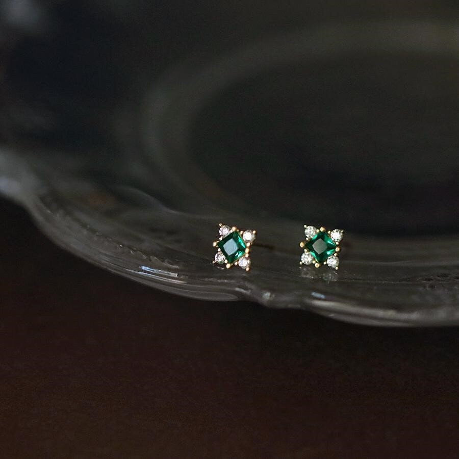 Dainty Emerald CZ Stud Earrings, Gold Emerald Earrings, Square Emerald Green Studs, Minimalist Green Earring, Gift for her, GE215