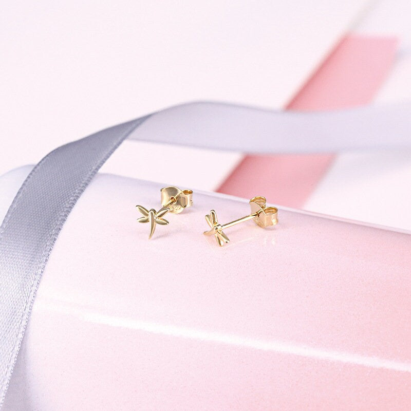 Tiny Gold Dragonfly Earrings, Dainty Dragonfly Studs, Tiny Dragonfly Earring, Animal Earrings, Minimalist Earring, Gift for her, GE221