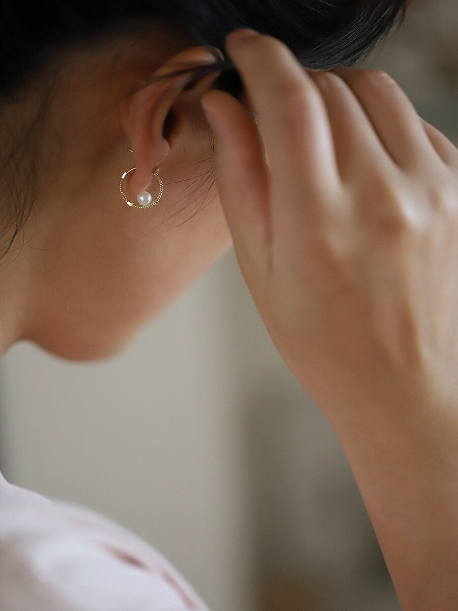 14k Gold Vermeil Twist Hoop Earrings, Dainty Hoop Pearl Earrings, Simple Pearl Hoop Earring, Minimalist Hoop Earrings, Gift for her, GE227