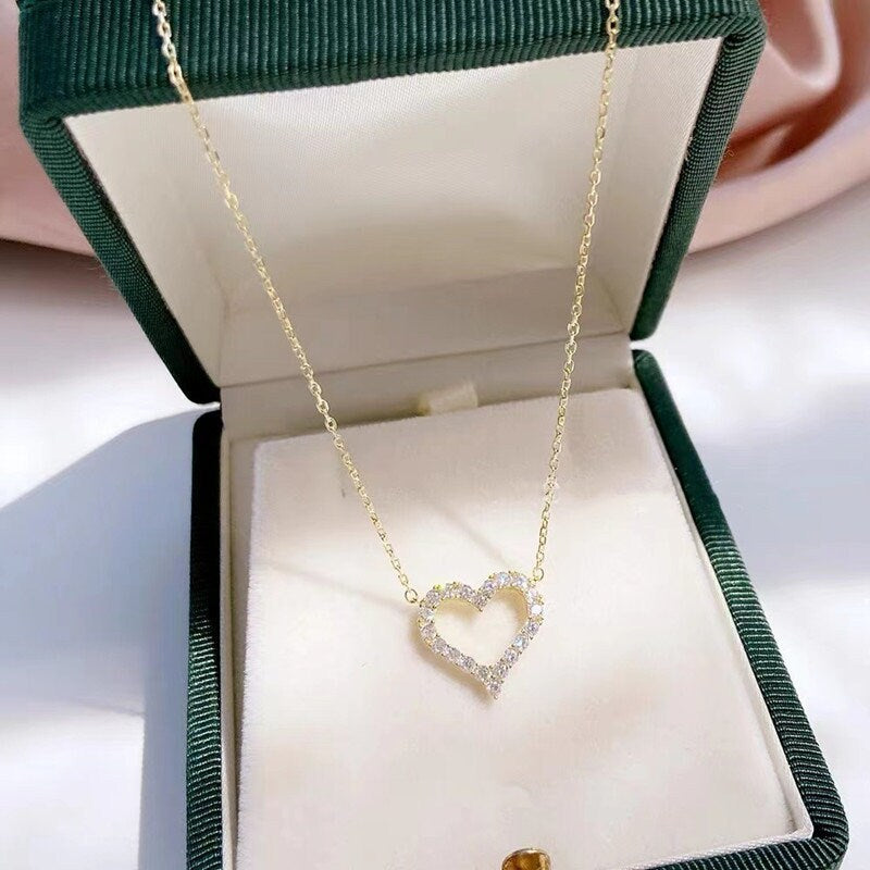 14k Gold Vermeil Full Diamond CZ Heart Necklace, Gold Heart Pendant, Minimalist Heart Necklace, Birthday Gift for her/Mom/Wife/Daughter GN72