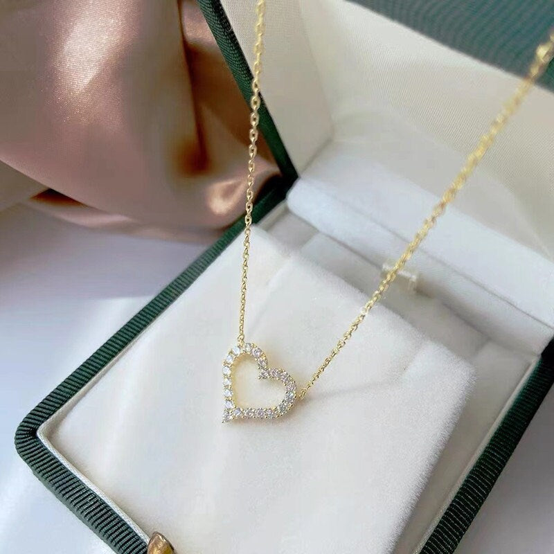 14k Gold Vermeil Full Diamond CZ Heart Necklace, Gold Heart Pendant, Minimalist Heart Necklace, Birthday Gift for her/Mom/Wife/Daughter GN72