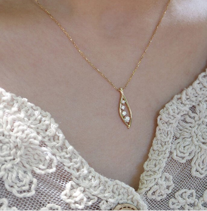 14K Gold Vermeil CZ Waterdrop Necklace, Gold Leaf Necklace, Single Leave Pendant, Minimalist Waterdrop Pendant Necklace, Gift for her, GN70