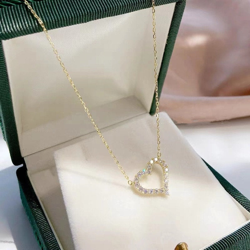 14k Gold Vermeil Full Diamond CZ Heart Necklace, Gold Heart Pendant, Minimalist Heart Necklace, Birthday Gift for her/Mom/Wife/Daughter GN72