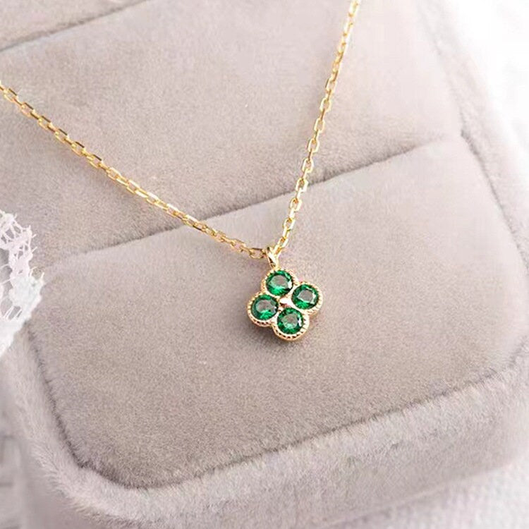 Tiny Emerald CZ Clover Necklace, Small Emerald Flower Necklace, Four Leaf Emerald Necklace, Minimalist Green CZ Necklace, Gift for her, GN81