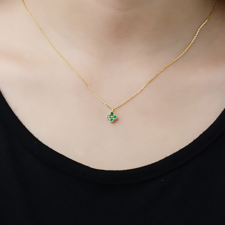 Tiny Emerald CZ Clover Necklace, Small Emerald Flower Necklace, Four Leaf Emerald Necklace, Minimalist Green CZ Necklace, Gift for her, GN81