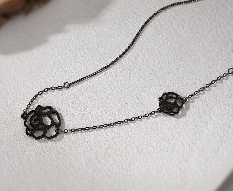 Black Gold Rose Necklace, Dainty Black Rose Choker Necklace, Black Flower Necklace, Black Rose Necklace, Minimalist, Gift for her, GN86