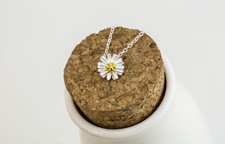 Sterling Silver Daisy Necklace, Dainty Silver Daisy Pendant, Daisy Necklace Set, 925 Silver Flower Necklace, Perfect Gift for her, GN91