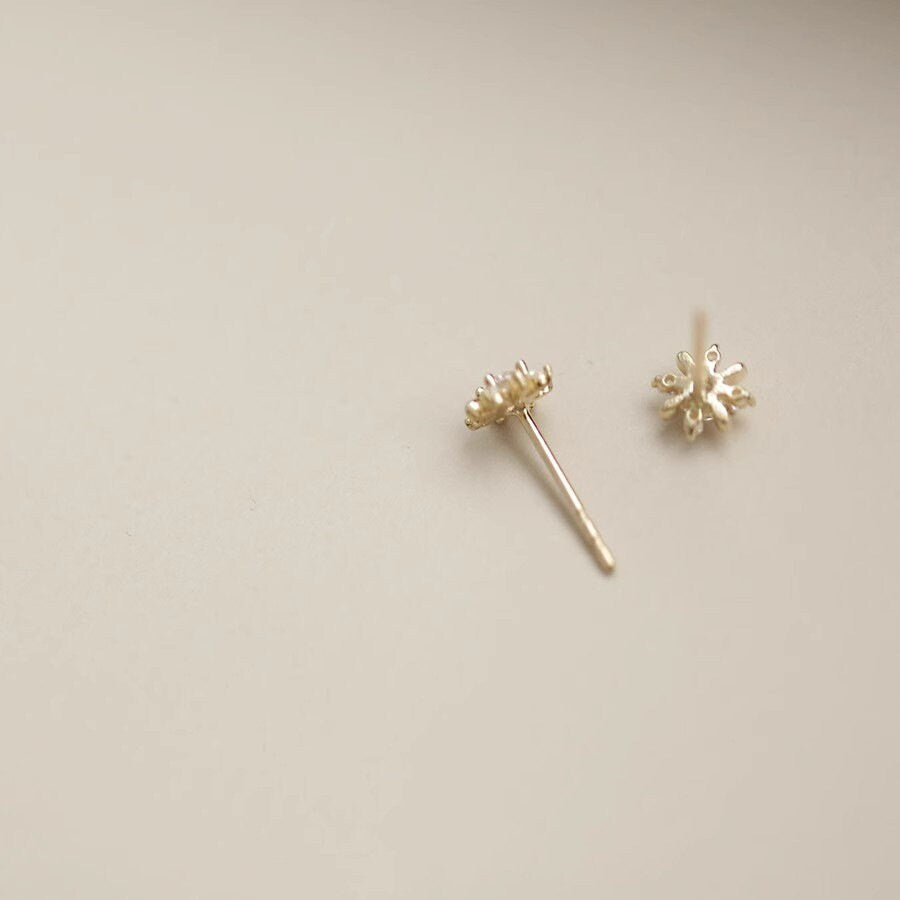 Gold Tiny Sun Stud Earrings, 925 Silver Small Snowflake Earrings, Helix Earrings, Minimalist Cross Snowflake Earring, Gift for her, GE300