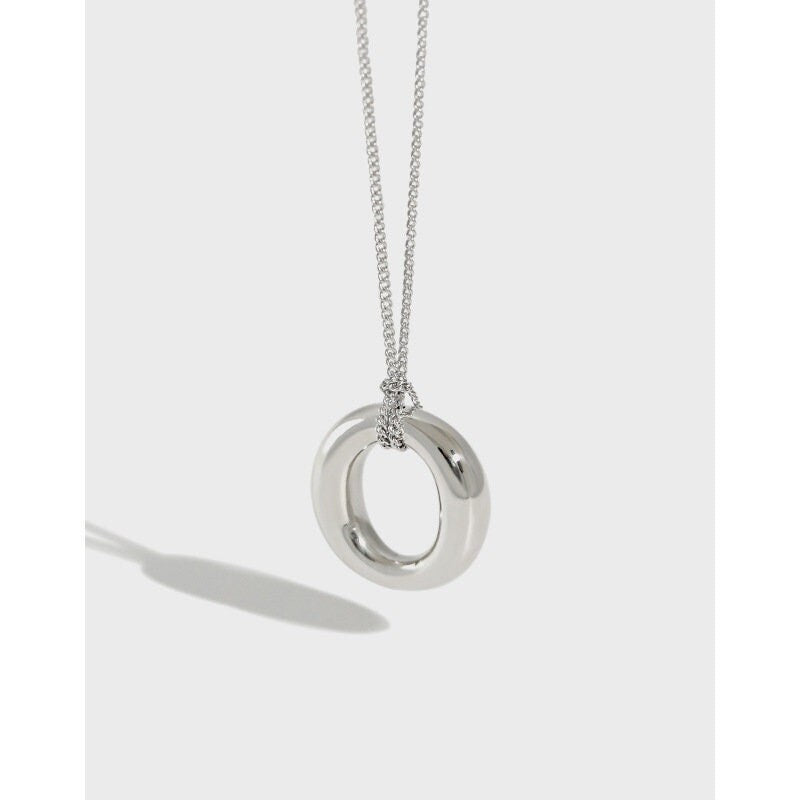 Dainty 925 Silver Abstract Circle Necklace, Olivia-shaped Necklace, Circle Geometry Necklace, Stackable/Layered Necklace, Christmas Gift